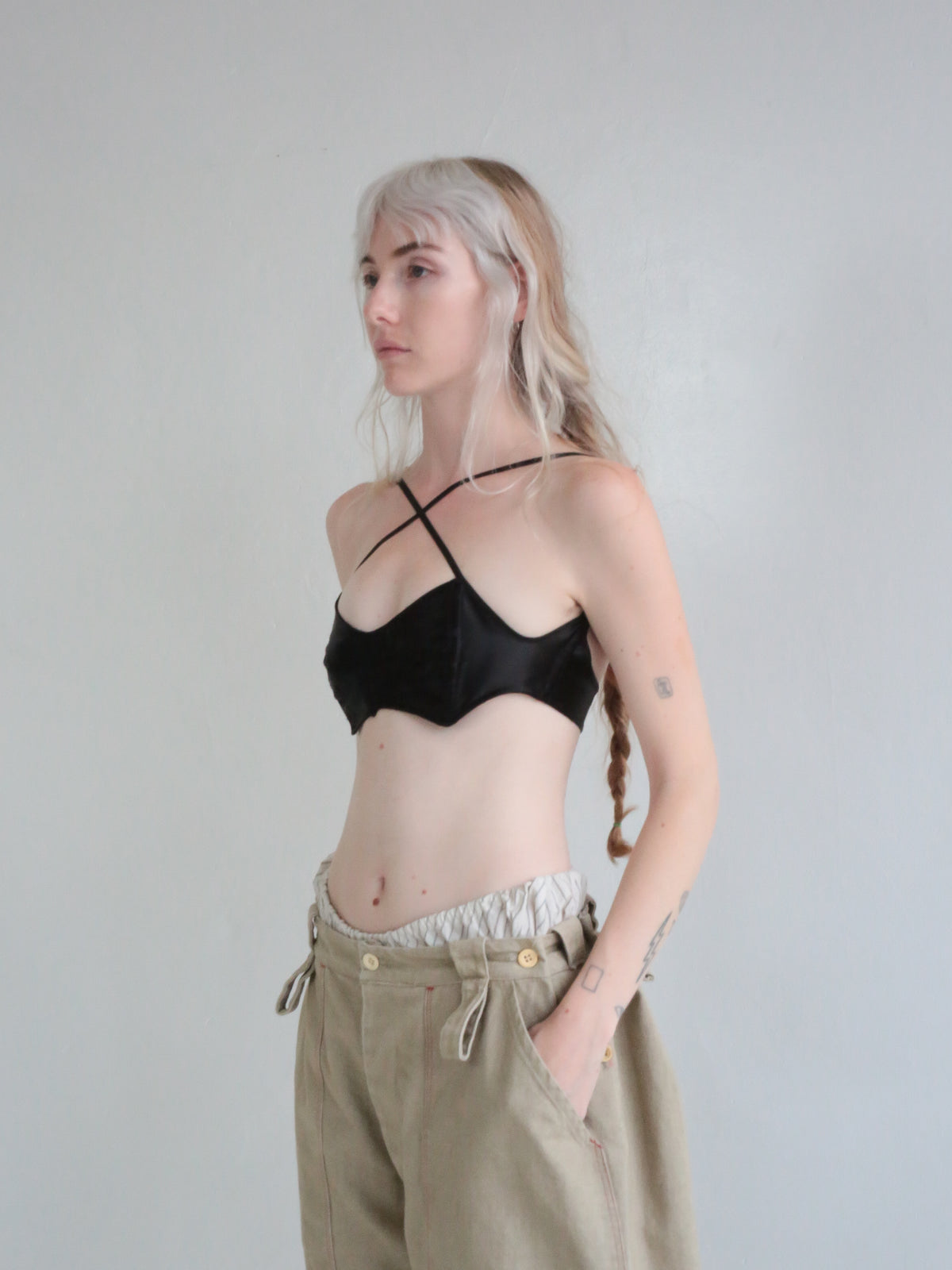 DOUBLE POINT BRA black satin