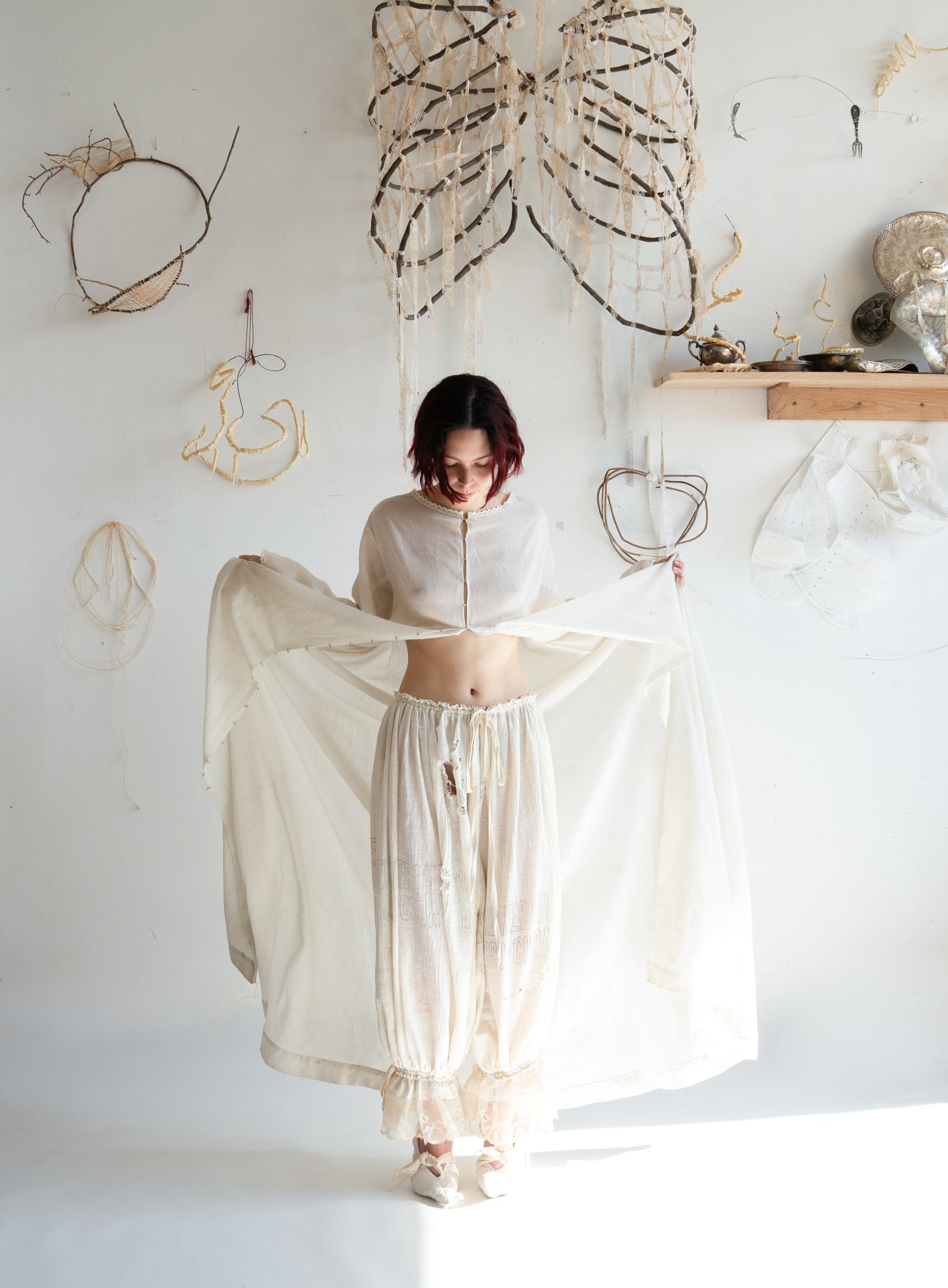 HOOK AND EYE WOOL ROBE