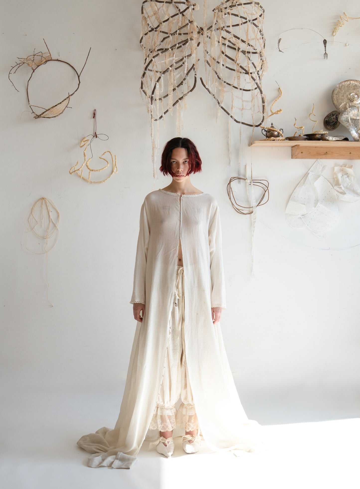 HOOK AND EYE WOOL ROBE