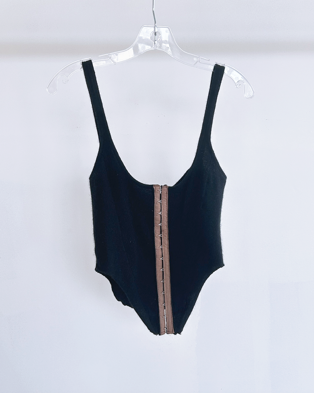 HOOK & EYE TANK / cashmere