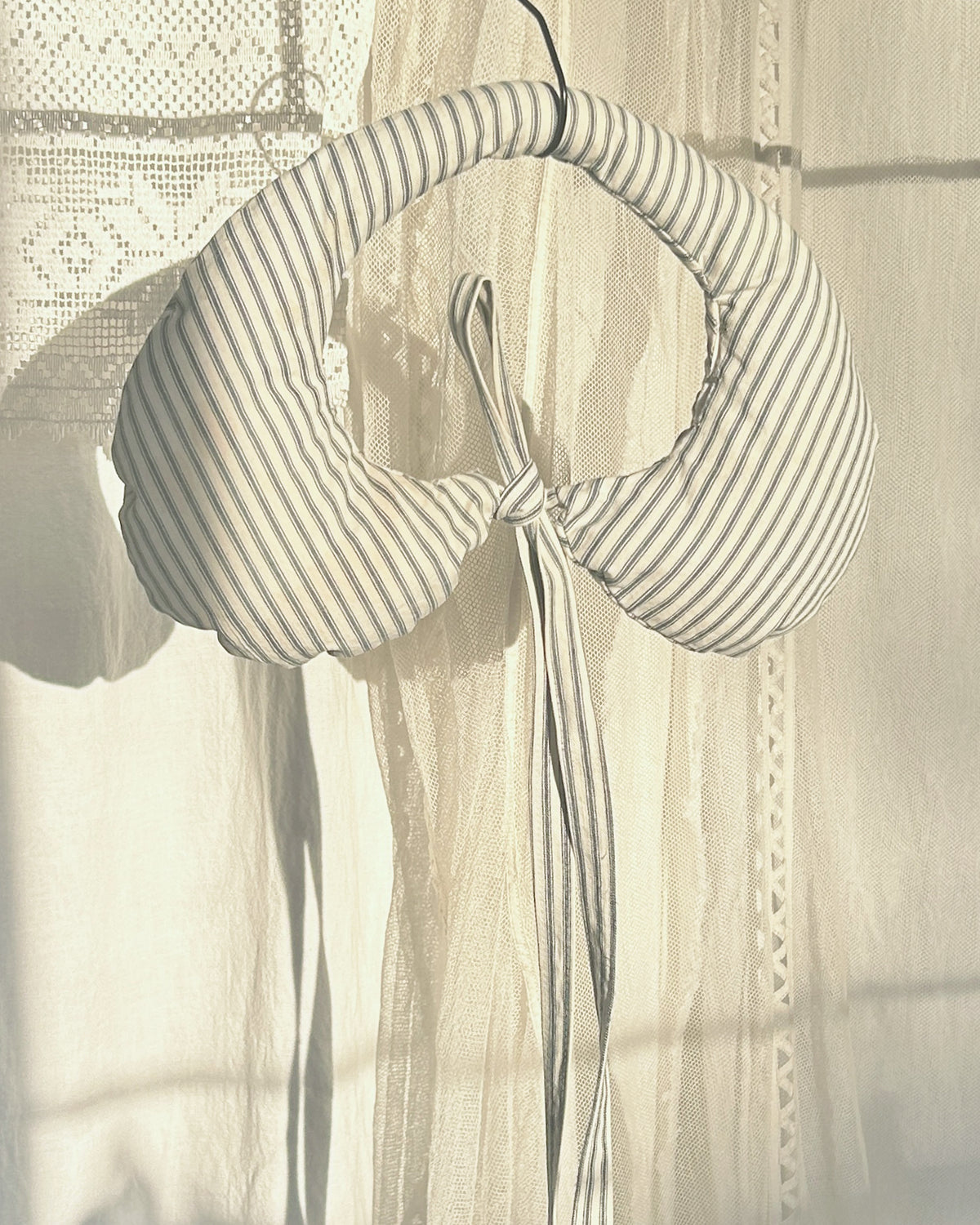 ticking hip clutch