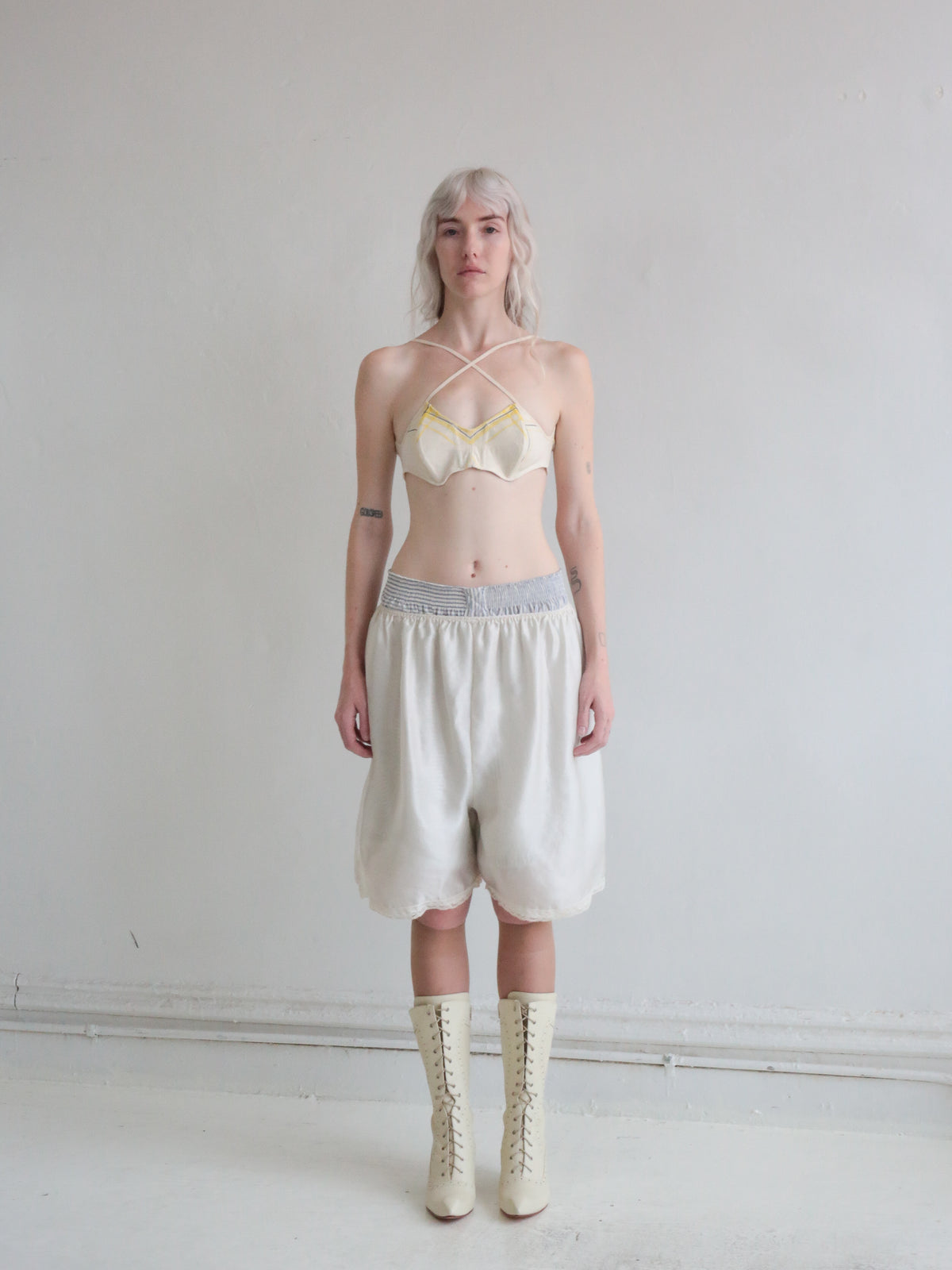 SILK SLEEP SHORTS cream silk
