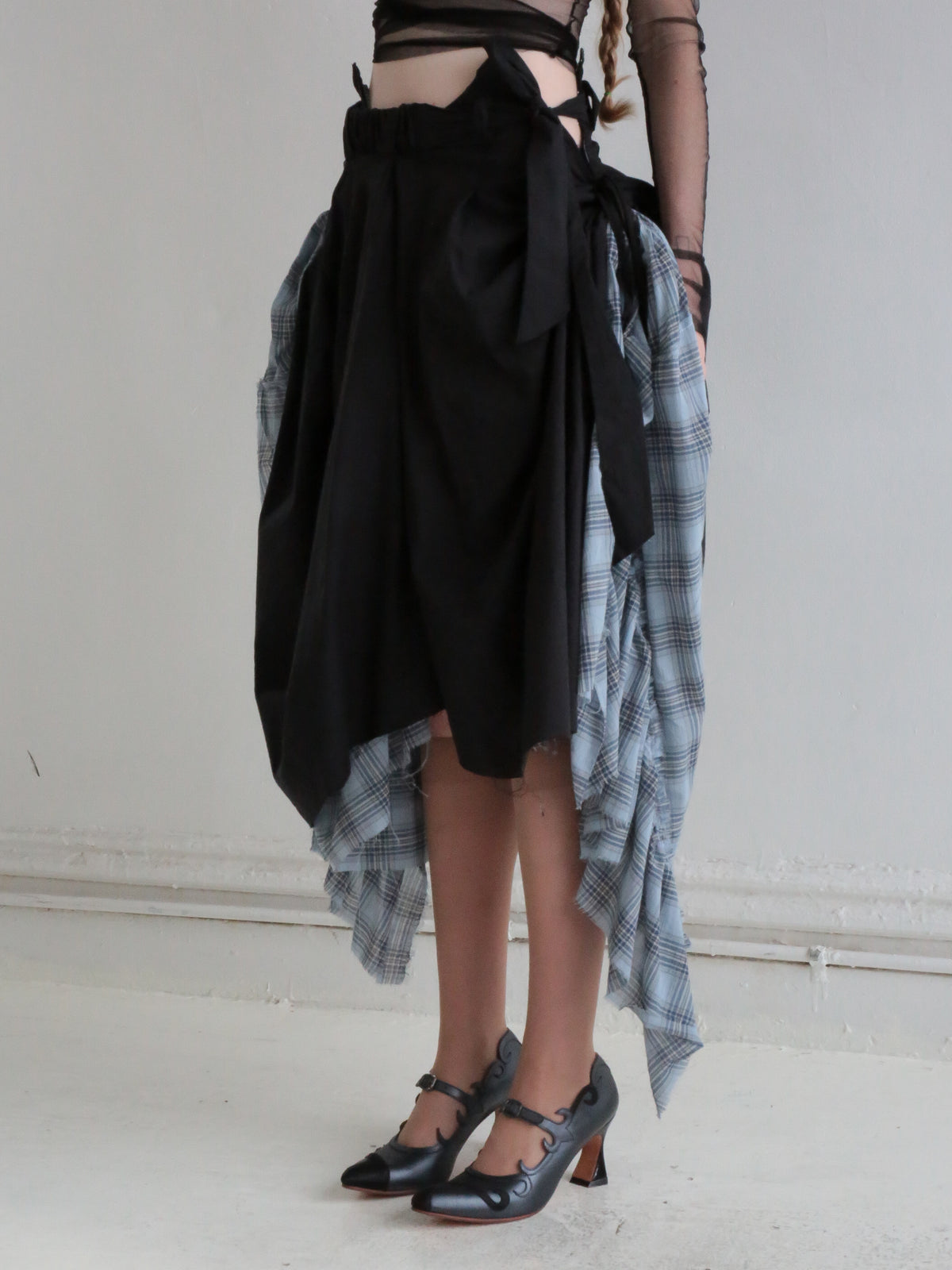DOUBLE LAYERED GODET SKIRT black blue plaid
