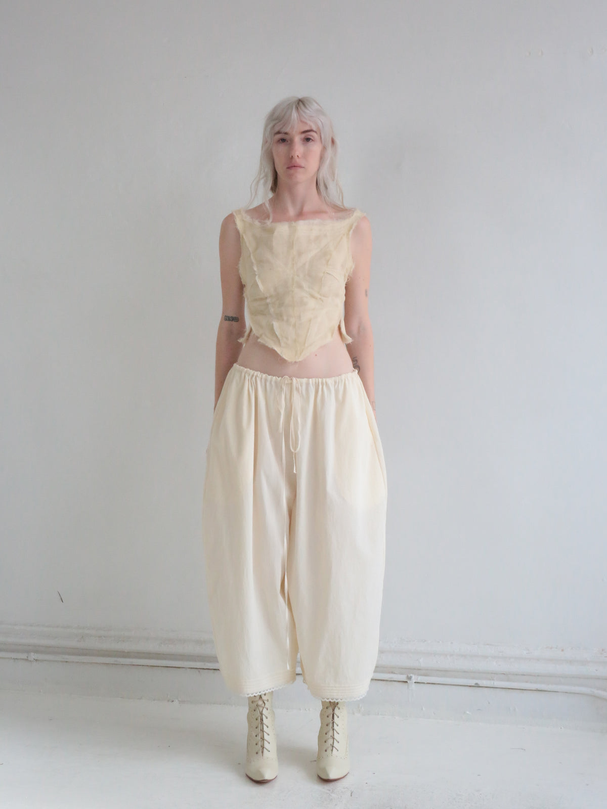 BLOOMER PANTS cream