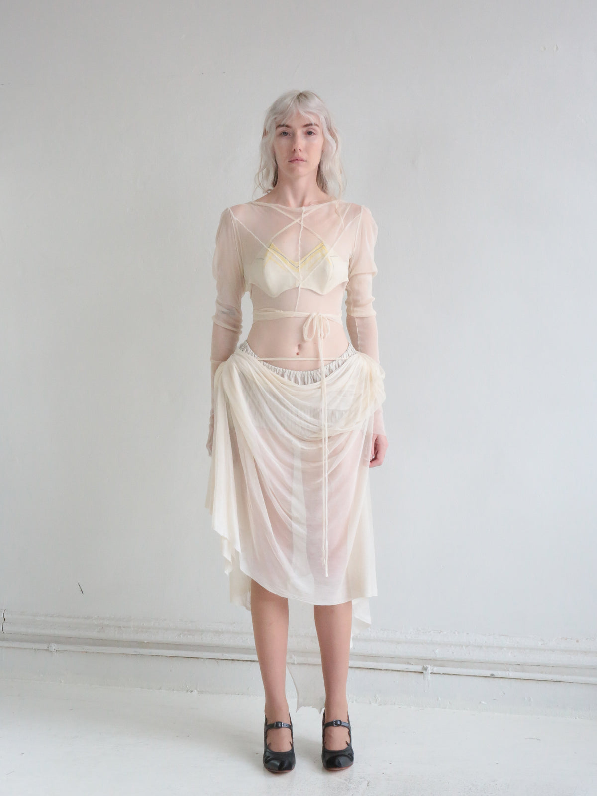 BUSTLE TRAIN cream