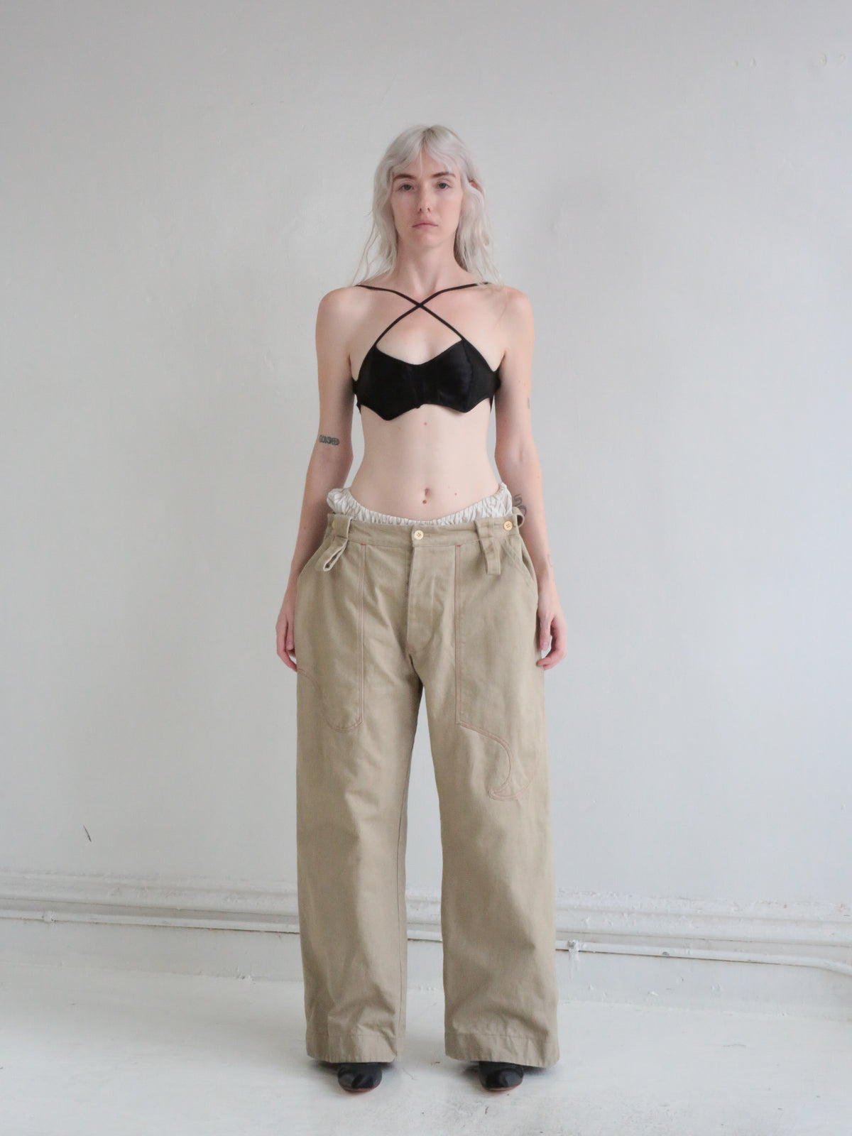 DOUBLE POINT BRA black satin