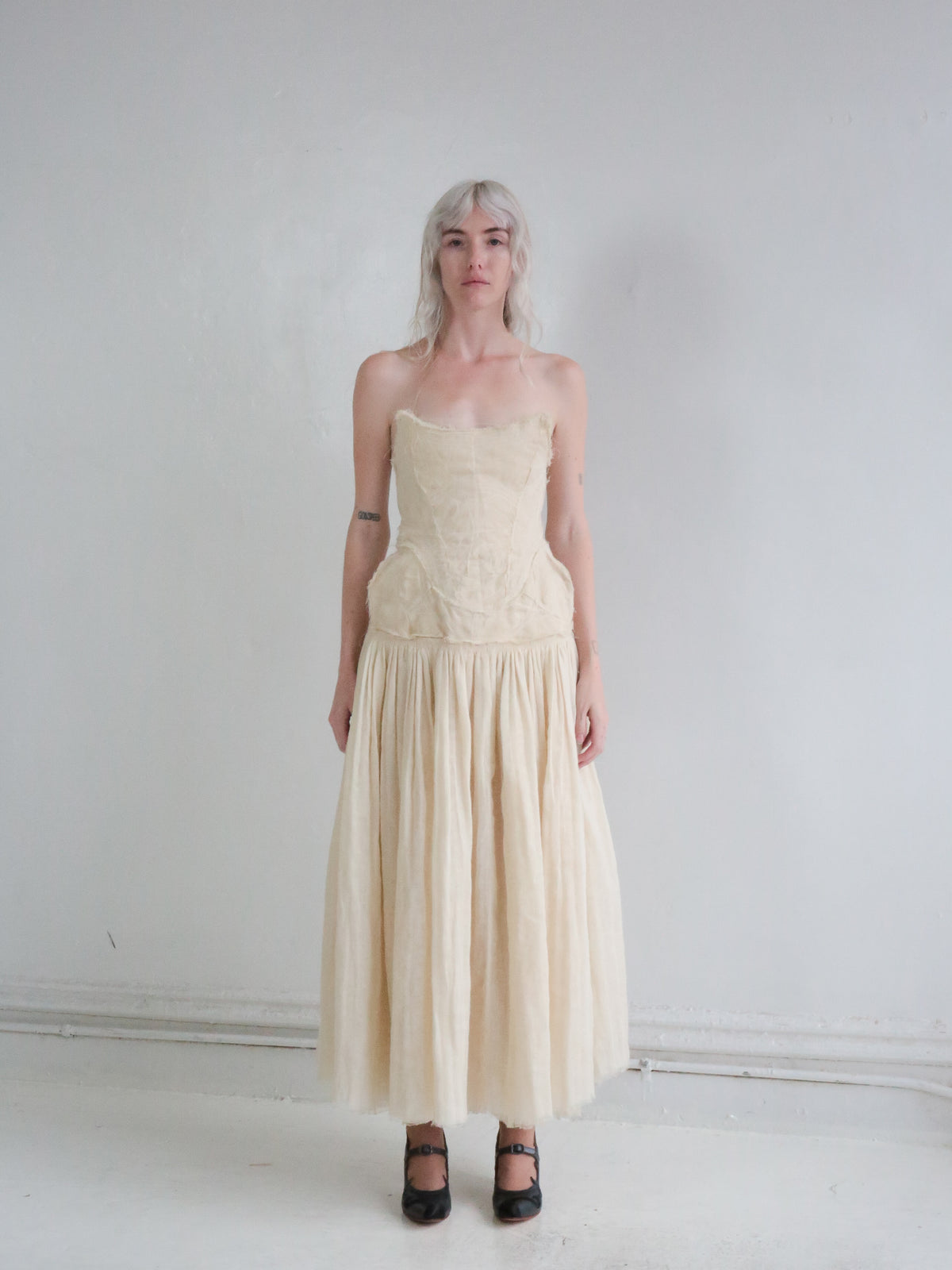 QUILTED LINEN GOWN