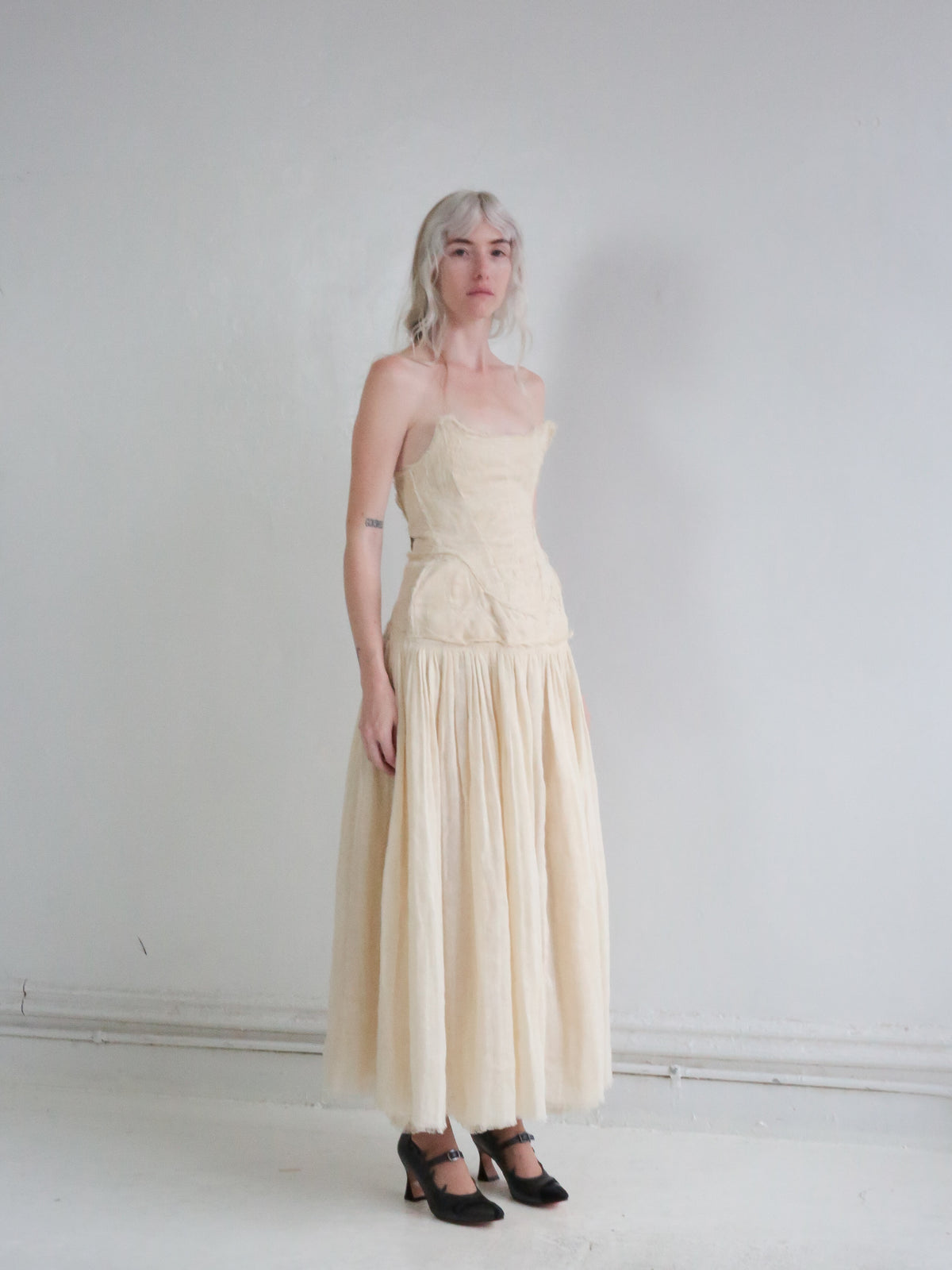 QUILTED LINEN GOWN