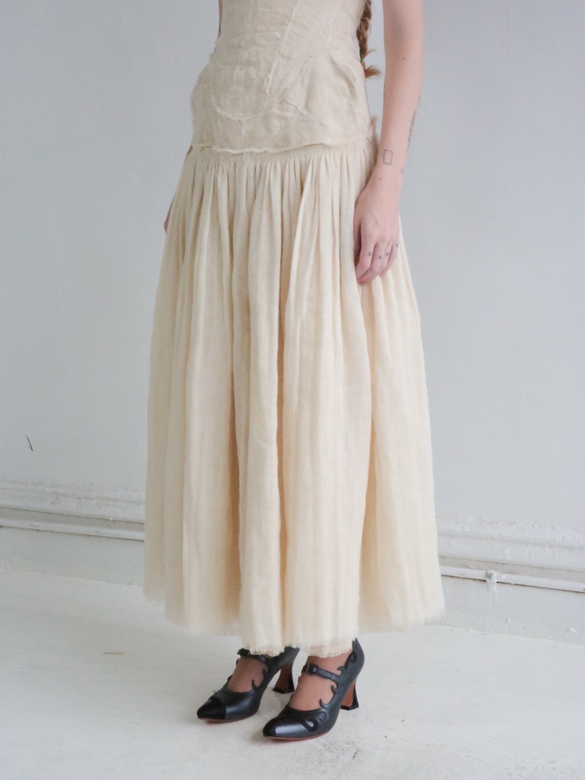 QUILTED LINEN GOWN