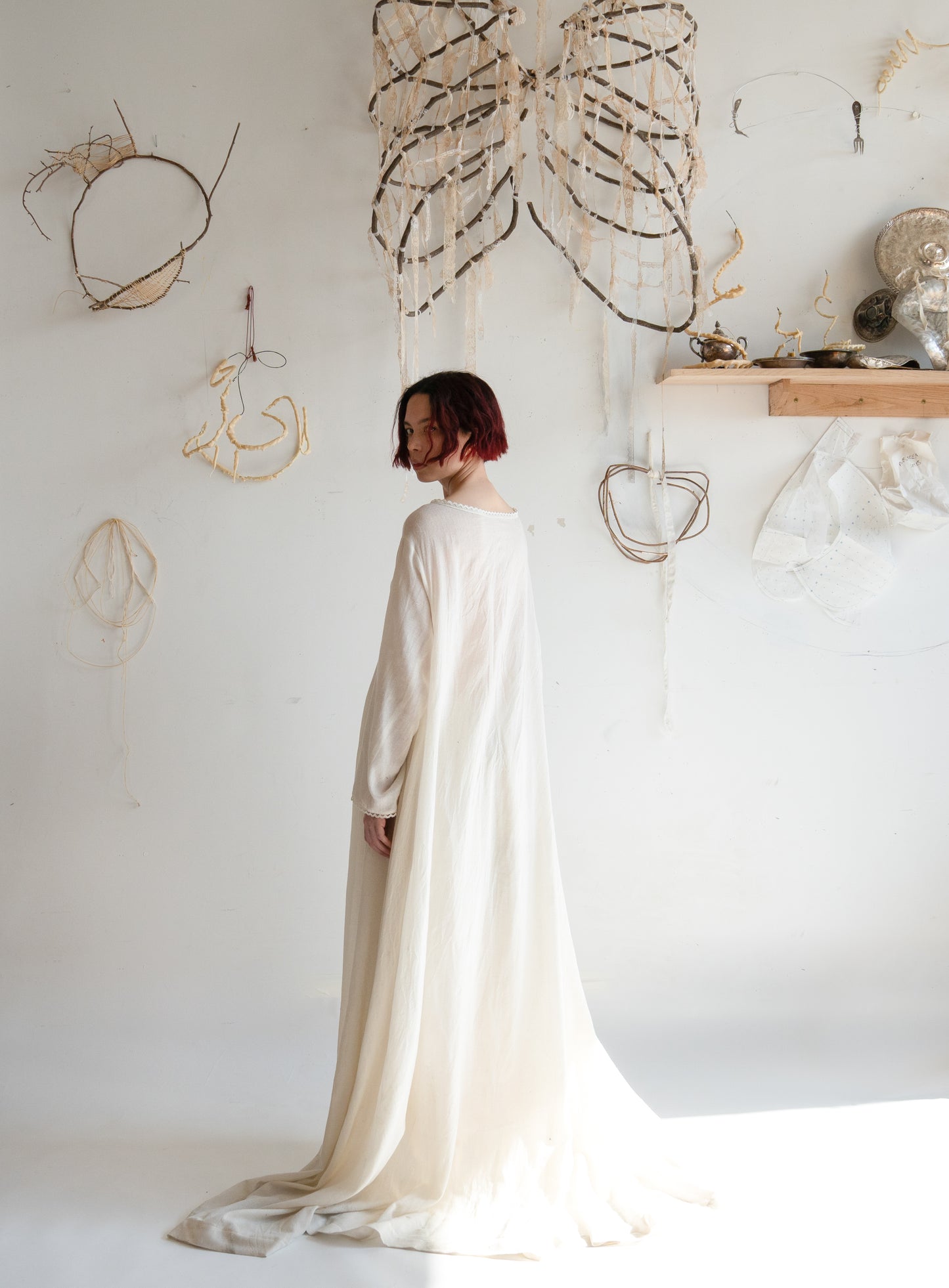 HOOK AND EYE WOOL ROBE
