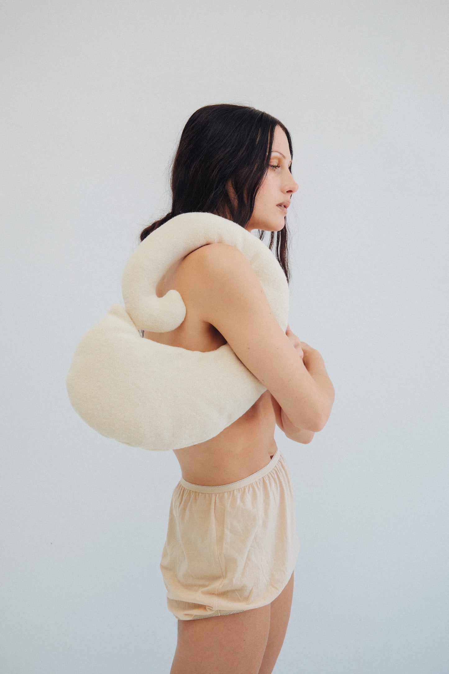 CRESCENT KISS WOOL