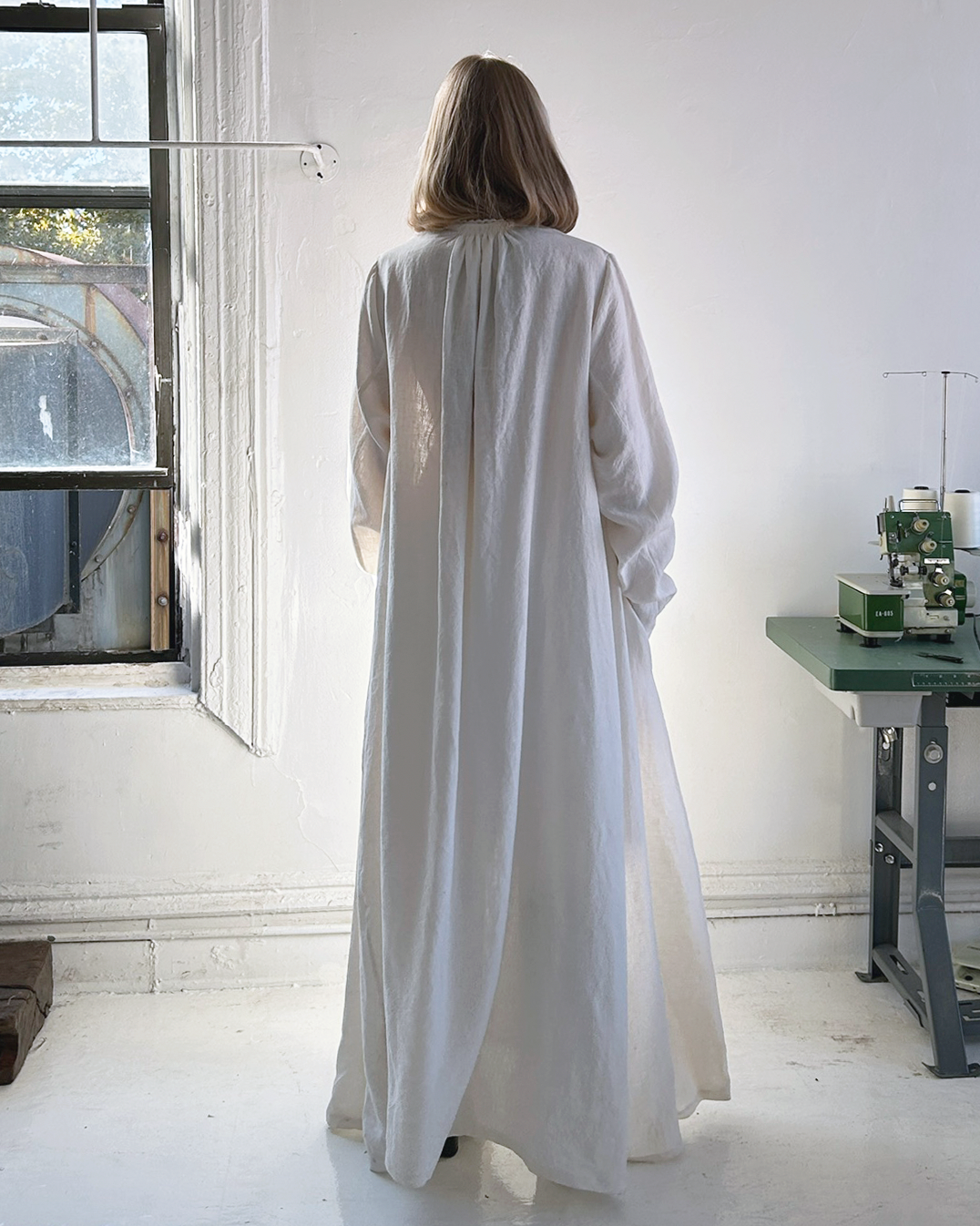 DRESSING GOWN / linen