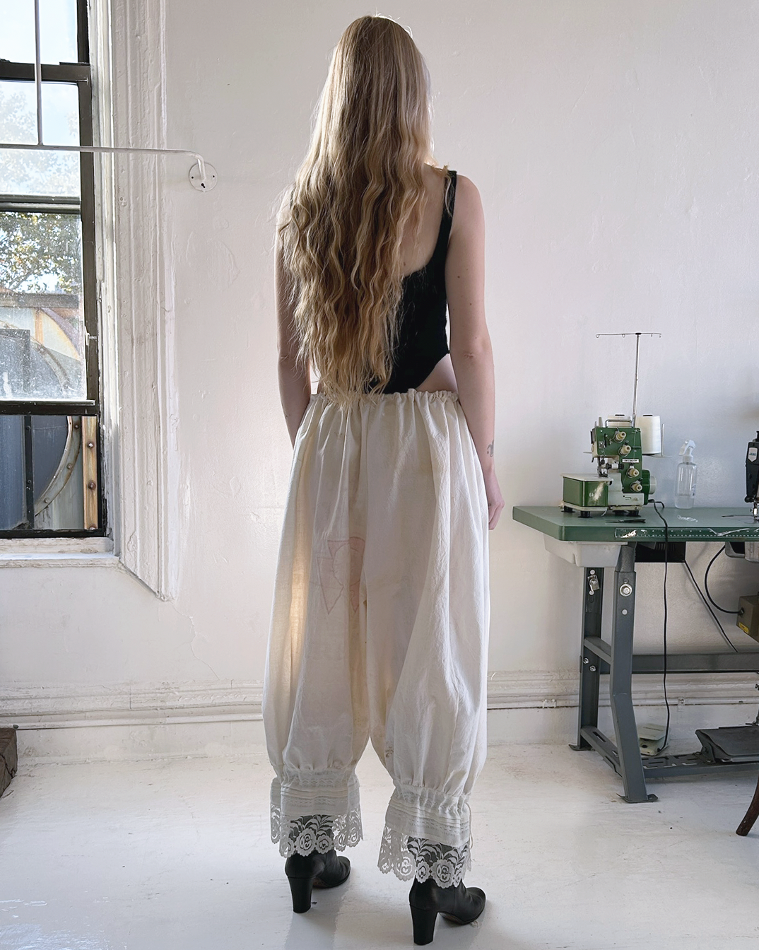 HOOK & EYE TANK / cashmere