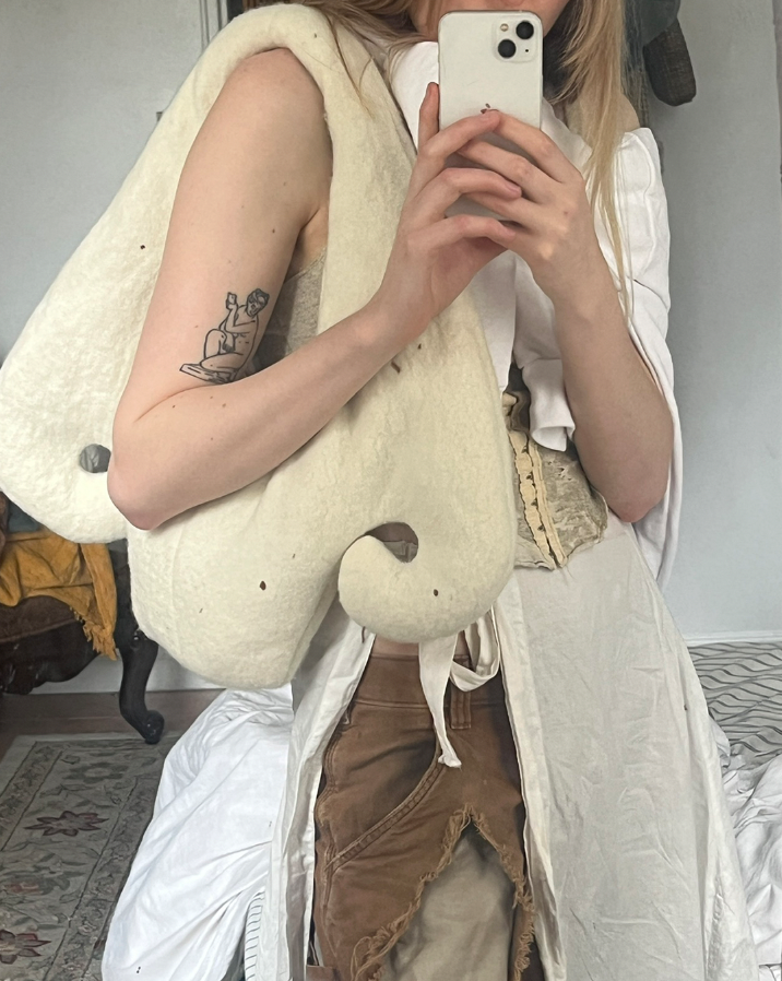 DOUBLE SPIRAL BAG / boiled wool