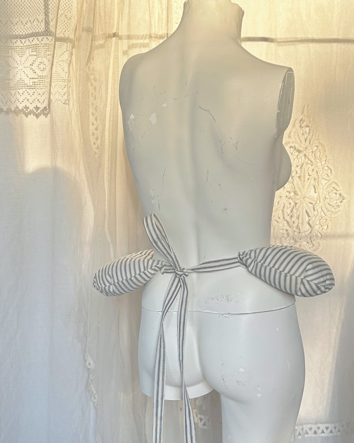 ticking hip clutch