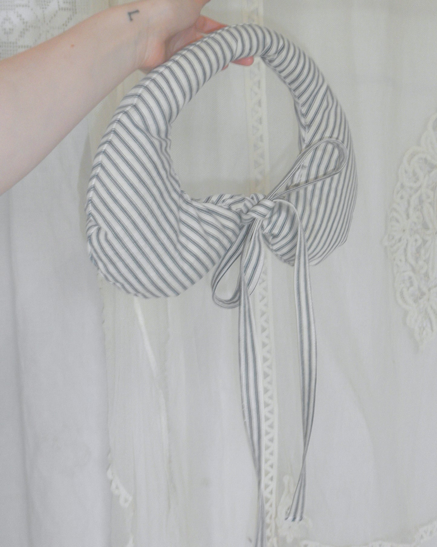 ticking hip clutch