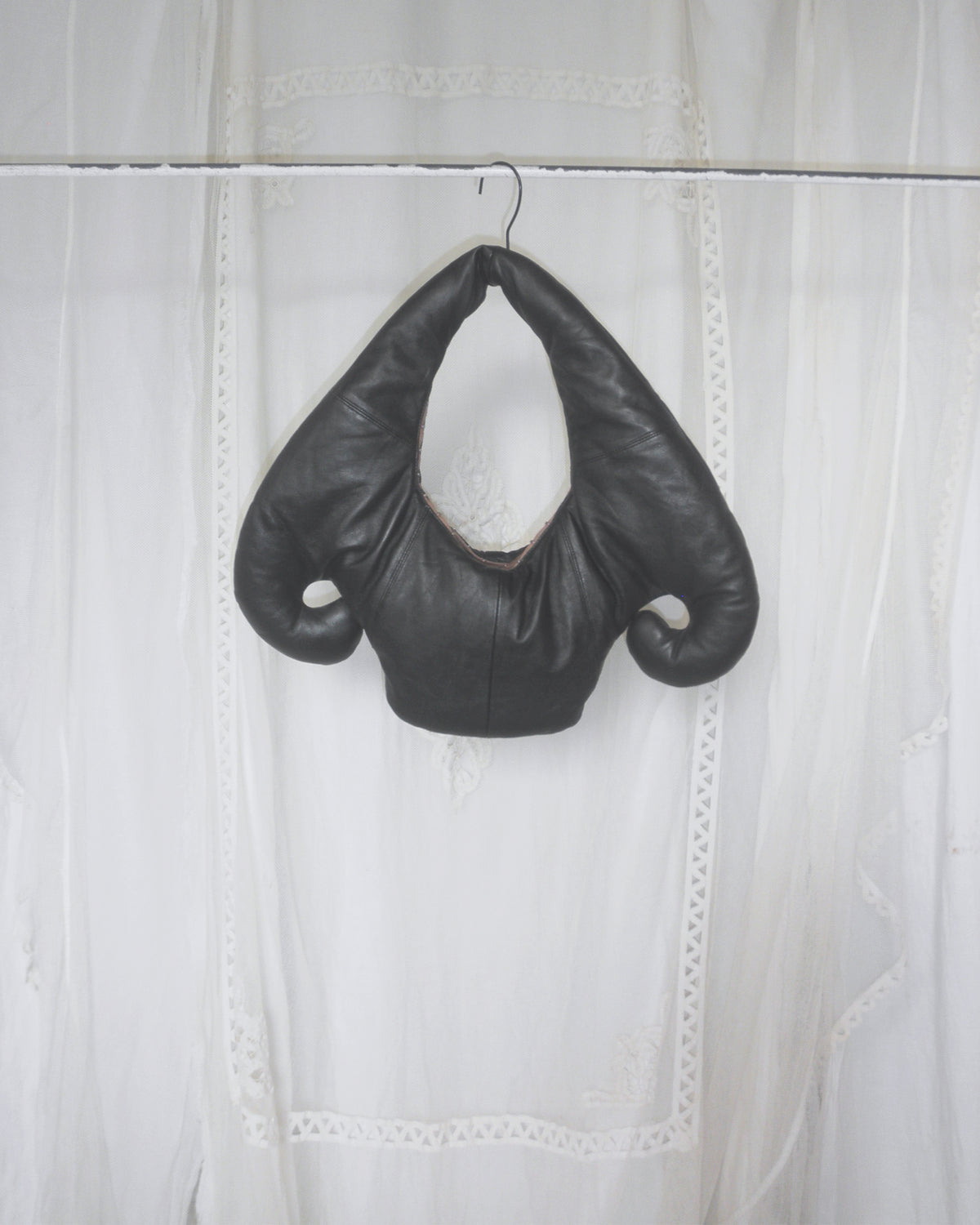 DOUBLE SPIRAL BAG / leather
